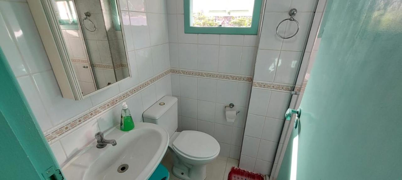 Sobrado Com Piscina Em Condomino Fechado A 150 M Da Praia Caraguatatuba Exterior photo